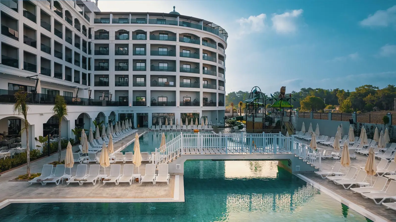 Side Moon Palace Hotel
